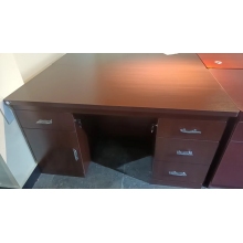 辦公桌、辦公椅